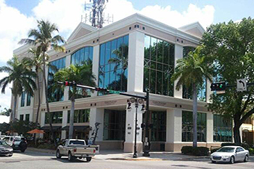 821 Fifth Avenue South – Mezzanine and Second Floor Space